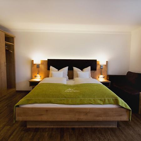 Hotel Alp Inn - Chiemgaukarte Inclusive ルーポルディング エクステリア 写真