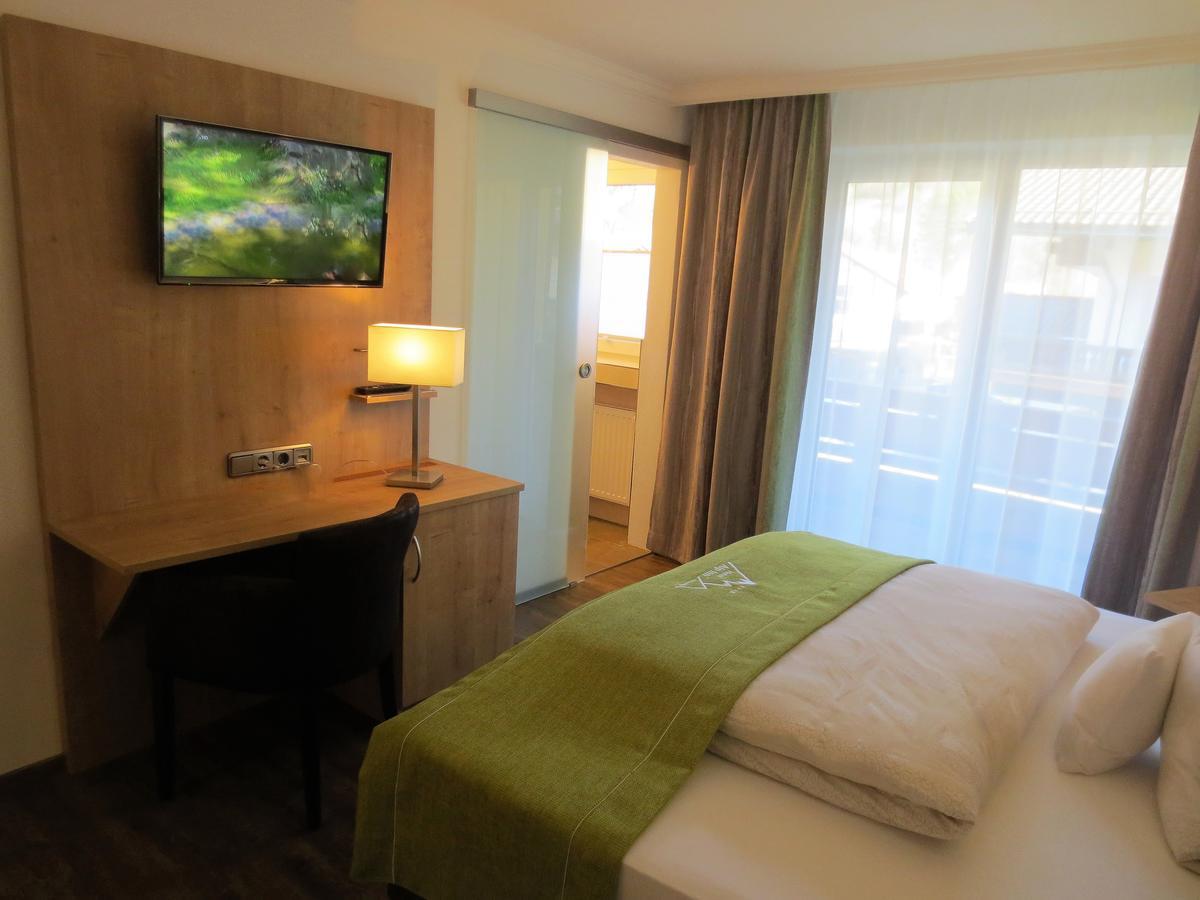 Hotel Alp Inn - Chiemgaukarte Inclusive ルーポルディング エクステリア 写真