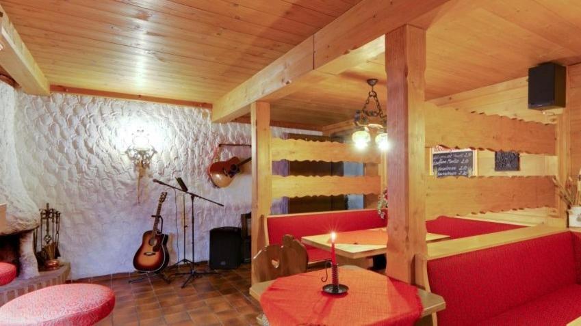 Hotel Alp Inn - Chiemgaukarte Inclusive ルーポルディング エクステリア 写真